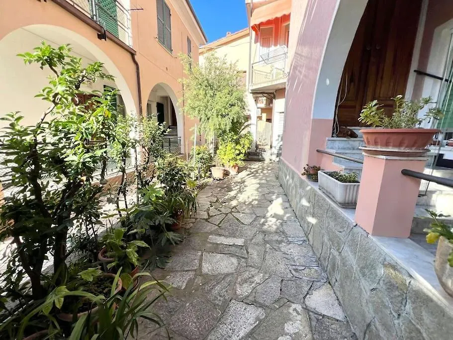 San Lorenzo Suite - Free Parking San Lorenzo al Mare Apartment