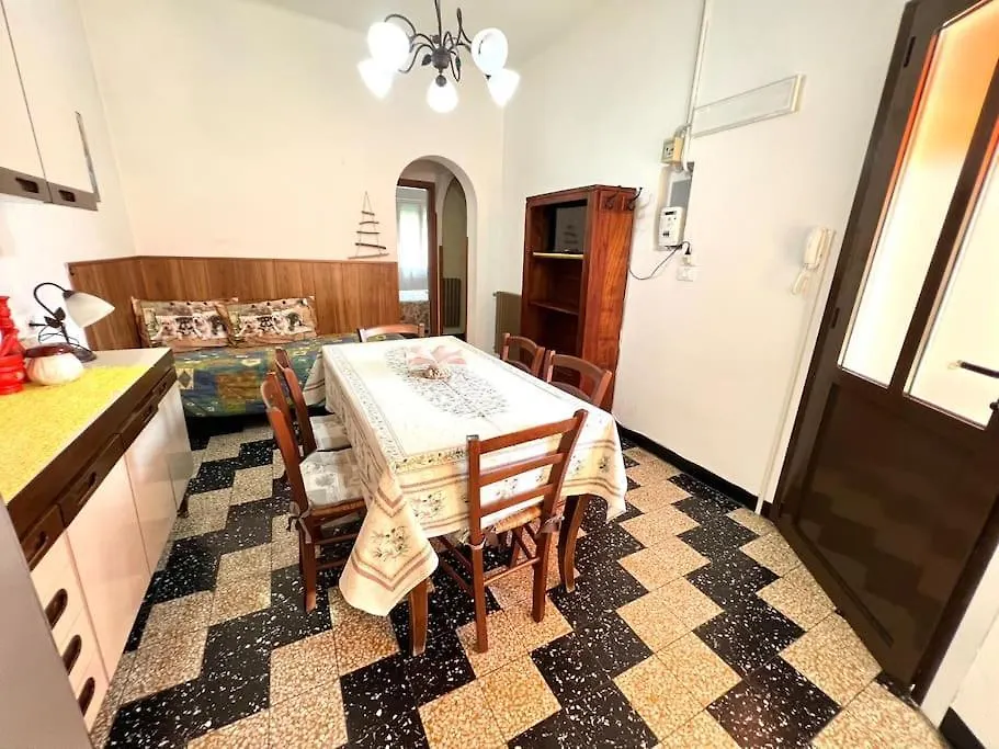 Apartment San Lorenzo Suite - Free Parking San Lorenzo al Mare Italy